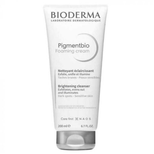 Tube de BIODERMA PIGMENTBIO NETTOYANT ECLAIRCISSANT 200 ML, nettoyant exfoliant qui unifie et illumine les peaux sensibles avec des taches brunes.