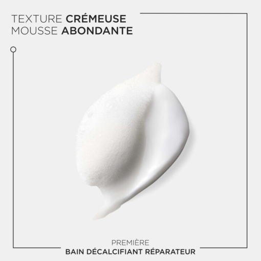 Texture crémeuse du bain décalcifiant Kérastase Première